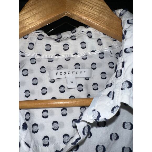 Foxcroft Women’s Button up shirt Roll tab sleeve white w raised dots Sz 12 - Picture 3 of 8